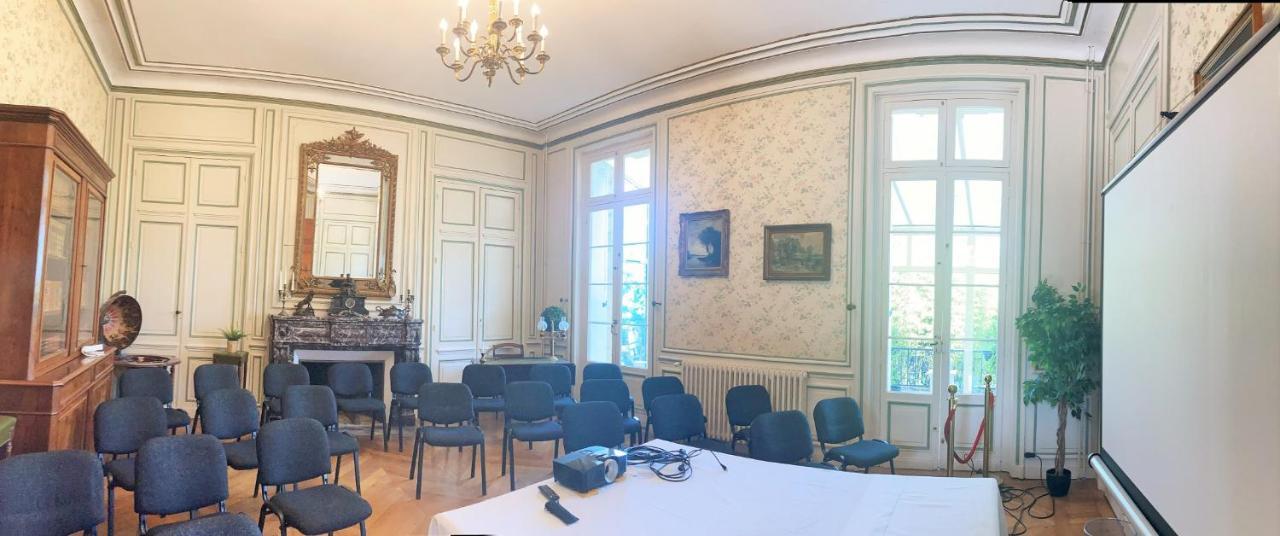 Отель Chateau Marith - Etablissement Climatise Avec Piscine Clairac  Экстерьер фото